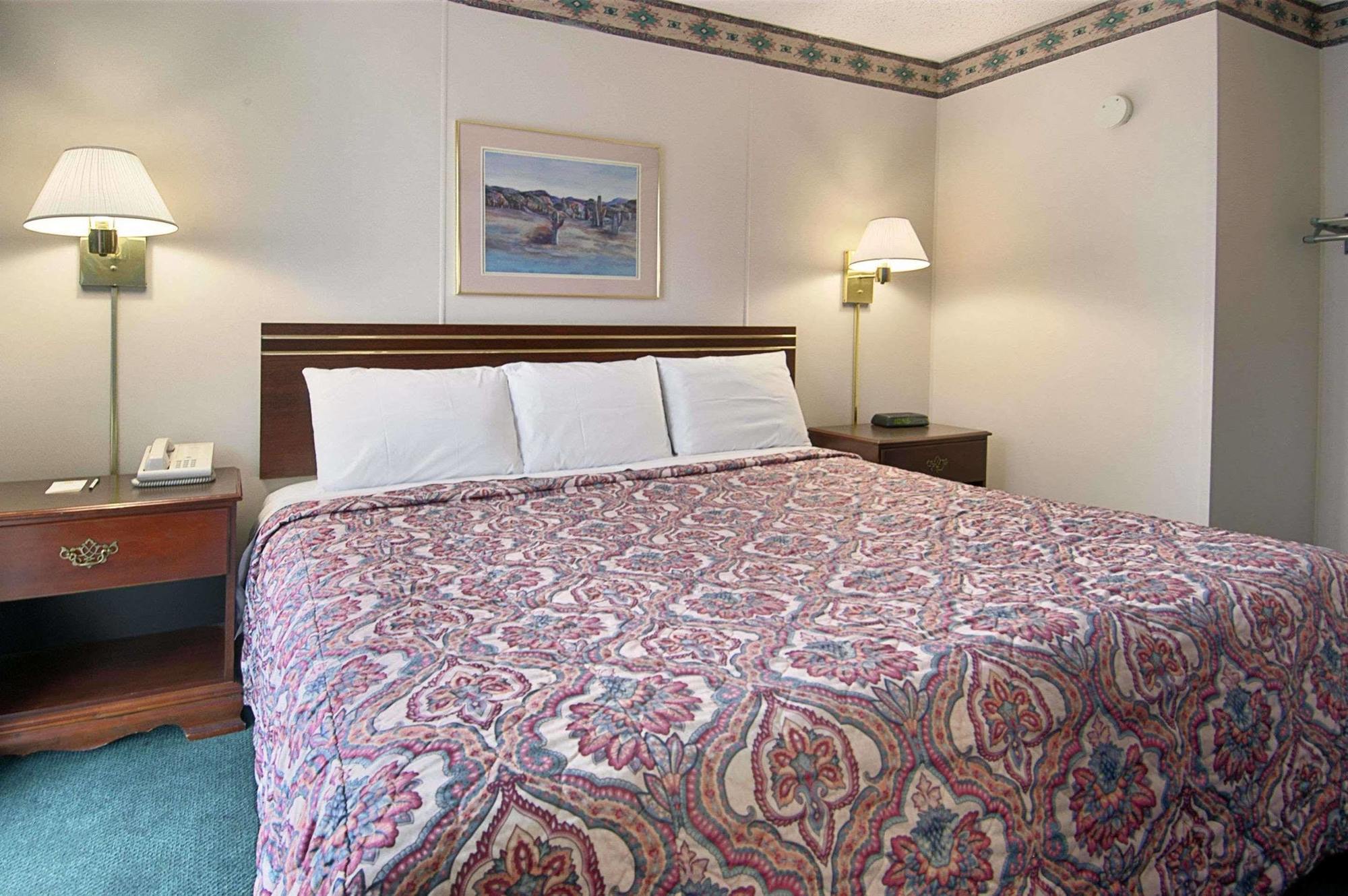 Travelodge By Wyndham Enid Rom bilde